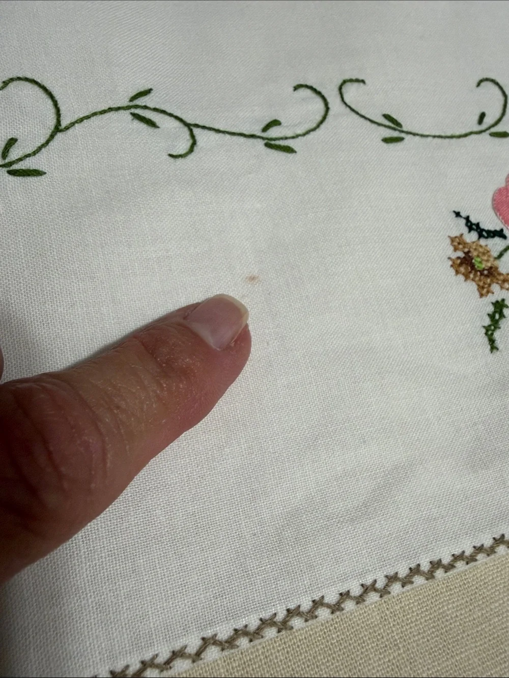 Embroidered Vintage Pink Rose Table Runner - Home Dining-Dresser Sash.
